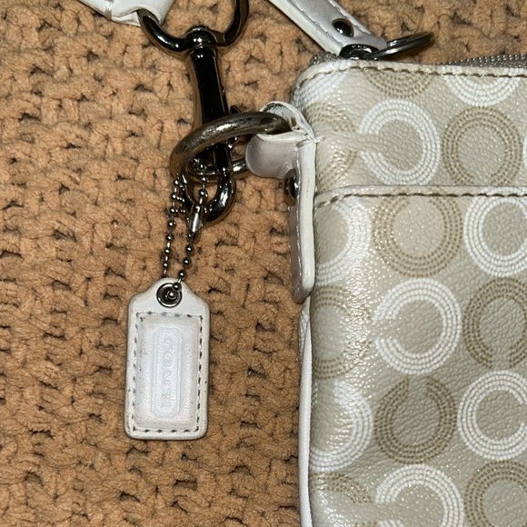 - Coach Crossbody Bag EUC - Picture 10 of 11